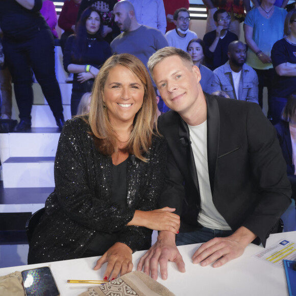 Exclusif - Valérie Bénaïm, Matthieu Delormeau - Sur le plateau de l’émission TPMP (Touche Pas à Mon Poste) présentée en direct par C.Hanouna et diffusée sur C8 - Paris le 02/01/2023 - © Jack Tribeca / Bestimage  No Web - Belgique et Suisse 