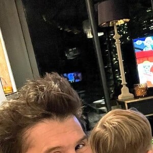 Christophe Beaugrand et son fils Valentin sur Instagram. Le 11 décembre 2022.