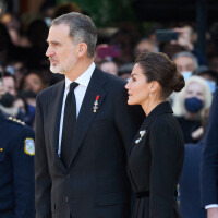 Felipe et Letizia d'Espagne : Soudé, le couple snobe le reste de la famille royale lors de très rares retrouvailles