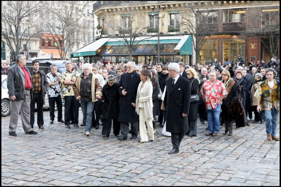 Obsèques du chanteur Carlos à Paris.