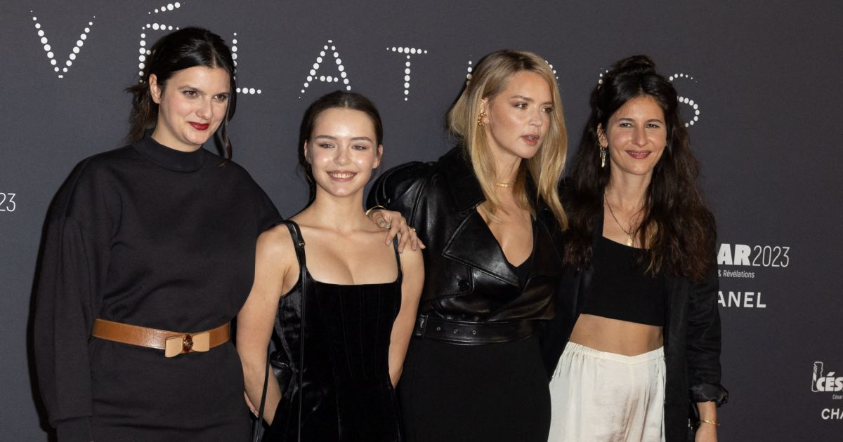Romane Gueret, Mallory Wanecque, Virginie Efira, Lise Akoka - Photocall