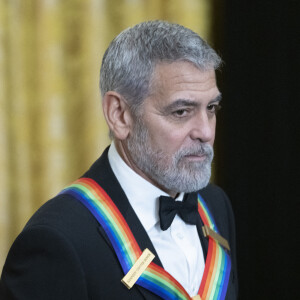 George Clooney lors de la 45ème cérémonie des "Kennedy Center Honors" à Washington, DC, le dimanche 4 décembre 2022.