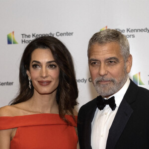George Clooney, Amal Clooney - Les célébrités assistent au dîner de gala des lauréats du 45ème prix annuel du Kennedy Center à Washington, le 3 décembre 2022.