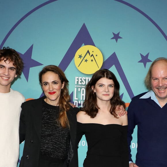 Loup Pinard, Victoria Bedos, Brune Moulin, Philippe Katerine - 26e édition du Festival international du film de comédie de l'Alpe d'Huez, le 17 janvier 2023. © Dominique Jacovides / Bestimage