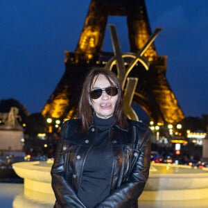 Béatrice Dalle - Front row du défilé de mode Saint Laurent, Prêt-à-porter Printemps / Eté 2023 dans le cadre de la Fashion Week de Paris le 27 septembre 2022. © Olivier Borde