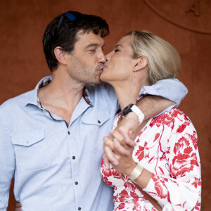 Elodie Gossuin et son mari Bertrand Lacherie au village lors des internationaux de France à Roland Garros. © JB Autissier / Panoramic / Bestimage