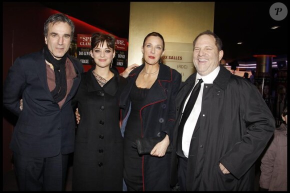 Daniel Day-Lewis, Marion Cotillard, Rebecca Miller et Harvey Weinstein à la première de Nine, à Paris. 18/02/2010
