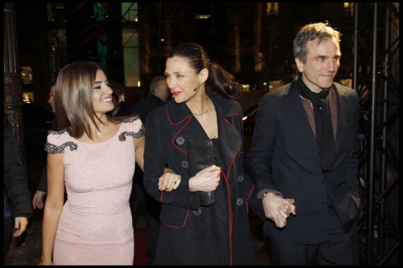Penélope Cruz, Daniel Day-Lewis et Rebecca Miller à la première de Nine, à Paris. 18/02/2010