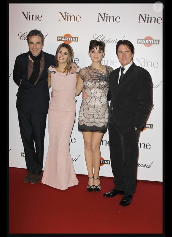 Daniel Day-Lewis, Penélope Cruz, Marion Cotillard et Rob Marshall à la première de Nine, à Paris. 18/02/2010