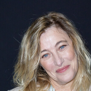 Valeria Bruni Tedeschi - Photocall du défilé Lanvin Collection Femme Prêt-à-porter Printemps/Eté 2023 lors de la Fashion Week de Paris (PFW), France, le 3 octobre 2022. © Olivier Borde / Bestimage