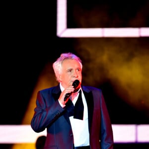 Exclusif - Michel Sardou aux Arènes de Nîmes pour le second concert de sa dernière tournée "La Dernière Danse" le 7 juillet 2017. © Bruno Bebert / Bestimage