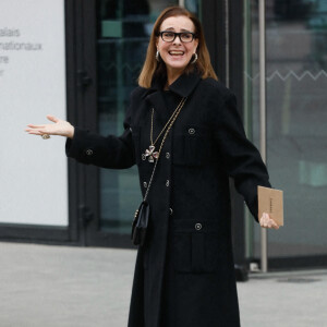 Carole Bouquet - Arrivées au défilé Chanel Haute Couture printemps / été 2023 lors de la fashion week à Paris le 24 janvier 2023. © Christophe Clovis / Veeren / Bestimage 