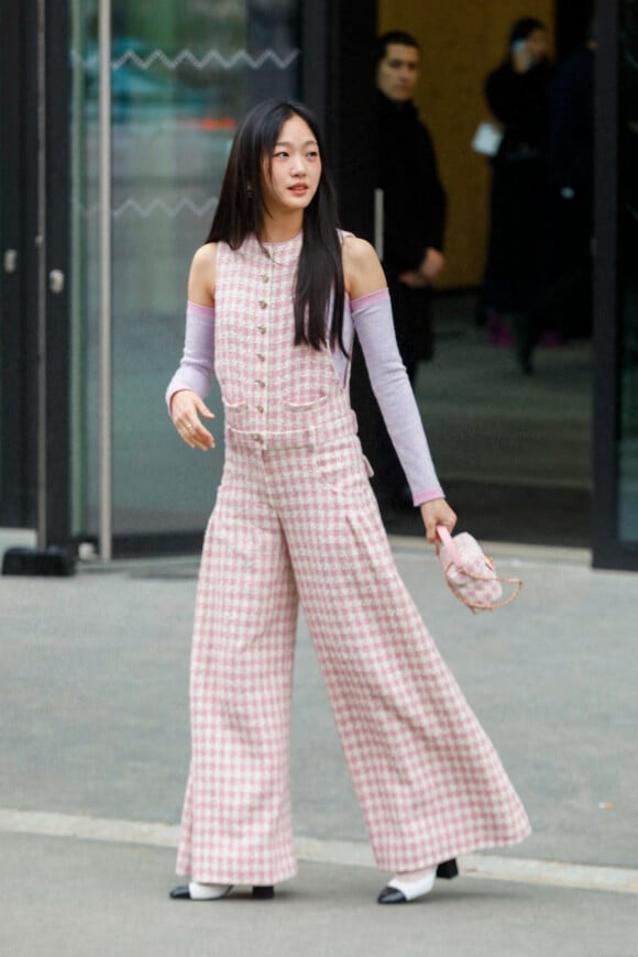 Kim Go-Eun - Arrivées au défilé Chanel Haute Couture printemps / été 2023 lors de la fashion week à Paris le 24 janvier 2023. © Christophe Clovis / Veeren / Bestimage 