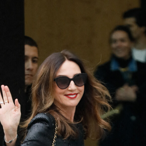 Elsa Zylberstein - Arrivées au défilé Chanel Haute Couture printemps / été 2023 lors de la fashion week à Paris le 24 janvier 2023. © Christophe Clovis / Veeren / Bestimage 