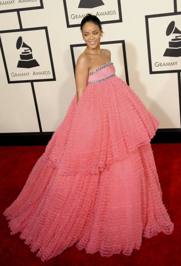 La chanteuse Rihanna - Arrivées à la 57ème soirée annuelle des Grammy Awards au Staples Center à Los Angeles, le 8 février 2015. 