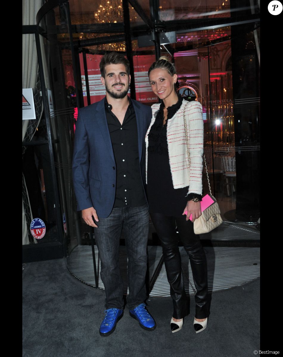 Exclusif - Hugo Bonneval et sa compagne Tatiana Golovin - Dîner de gala au profit de la Fondation ARC pour la recherche contre le cancer du sein à l'hôtel Peninsula à Paris le 1er octobre 2015.