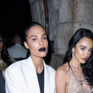 Tina Kunakey, Amina Muaddi - Frontrow du défilé de mode Haute-Couture "Valentino" lors de la fashion week de Paris. Le 25 janvier 2023 © Olivier Borde / Bestimage