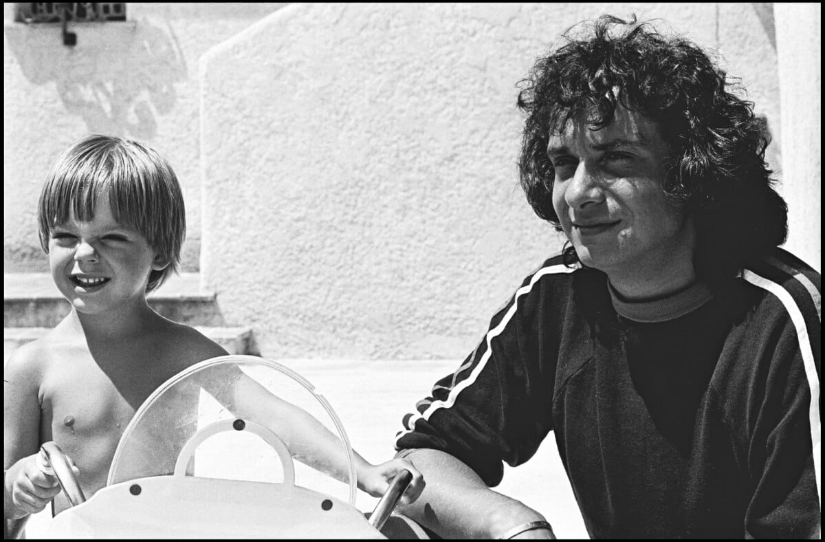 Photo : Michel Sardou avec Elisabeth Haas (Babette) et leur fils Romain ...