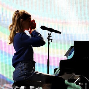 Exclusif - La chanteuse Angèle - Enregistrement de l'émission "Le gala des Pièces Jaunes, le concert événement" au Zenith de Paris, diffusée le 28 janvier sur France 2. Le 25 janvier 2023 © Dominique Jacovides / Bestimage 