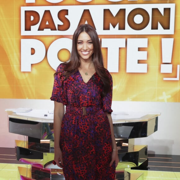 Exclusif - Delphine Wespiser (Miss France 2012) - Sur le plateau de l'émission TPMP (Touche Pas à Mon Poste) présentée en direct par C.Hanouna et diffusée sur C8 - Paris le 06/10/2022 - © Jack Tribeca / Bestimage 