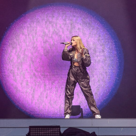 Angèle en concert lors du "Main Square Festival 2022" d'Arras, le 4 juillet 2022. © Stéphane Vansteenkiste/Bestimage