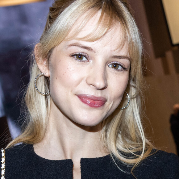 La chanteuse Angele - Photocall du 2ème défilé de mode Haute-Couture 2022 "Chanel" au Grand Palais Ephémère à Paris. Le 25 janvier 2022 © Olivier Borde / Bestimage