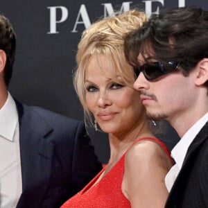 Brandon Thomas Lee, Pamela Anderson, et Dylan Jagger Lee - Première du documentaire consacré à Pamela Anderson, "Pamela, une histoire d'amour" (Netflix) à Hollywood, le 30 janvier 2023.