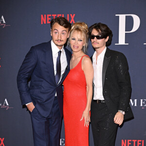 Brandon Thomas Lee, Pamela Anderson, et Dylan Jagger Lee - Première du documentaire consacré à Pamela Anderson, "Pamela, une histoire d'amour" (Netflix) à Hollywood, le 30 janvier 2023.