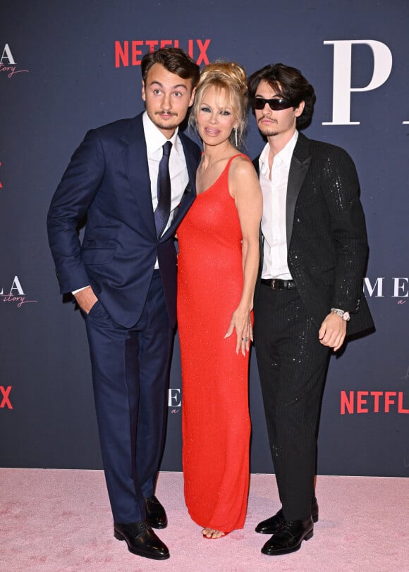 Brandon Thomas Lee, Pamela Anderson, et Dylan Jagger Lee - Première du documentaire consacré à Pamela Anderson, "Pamela, une histoire d'amour" (Netflix) à Hollywood, le 30 janvier 2023.