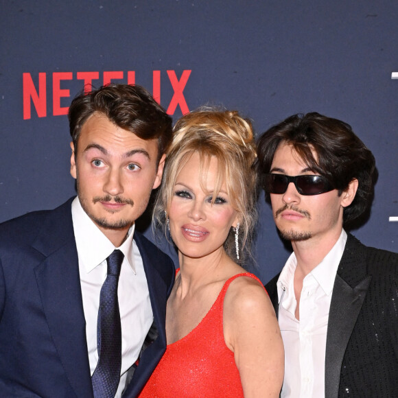 Brandon Thomas Lee, Pamela Anderson, et Dylan Jagger Lee - Première du documentaire consacré à Pamela Anderson, "Pamela, une histoire d'amour" (Netflix) à Hollywood, le 30 janvier 2023.