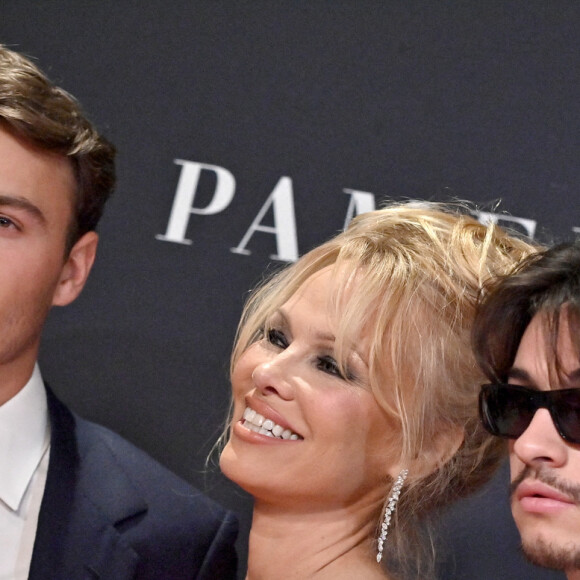 Brandon Thomas Lee, Pamela Anderson, et Dylan Jagger Lee - Première du documentaire consacré à Pamela Anderson, "Pamela, une histoire d'amour" (Netflix) à Hollywood, le 30 janvier 2023.