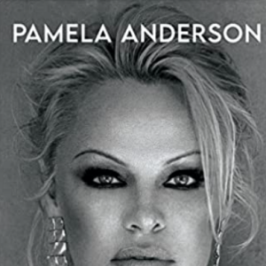 "Love" de Pamela Anderson.