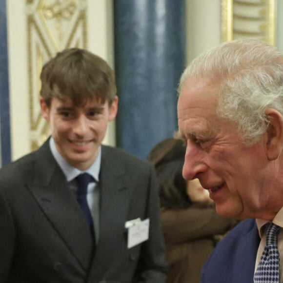 Le roi Charles III d'Angleterre lors d'une réception pour les communautés britanniques d'Asie de l'Est et du Sud-Est au Palais de Buckingham le 1er février 2023.