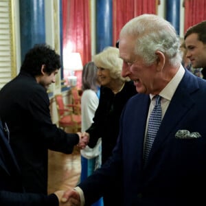 Le roi Charles III d'Angleterre lors d'une réception pour les communautés britanniques d'Asie de l'Est et du Sud-Est au Palais de Buckingham le 1er février 2023.