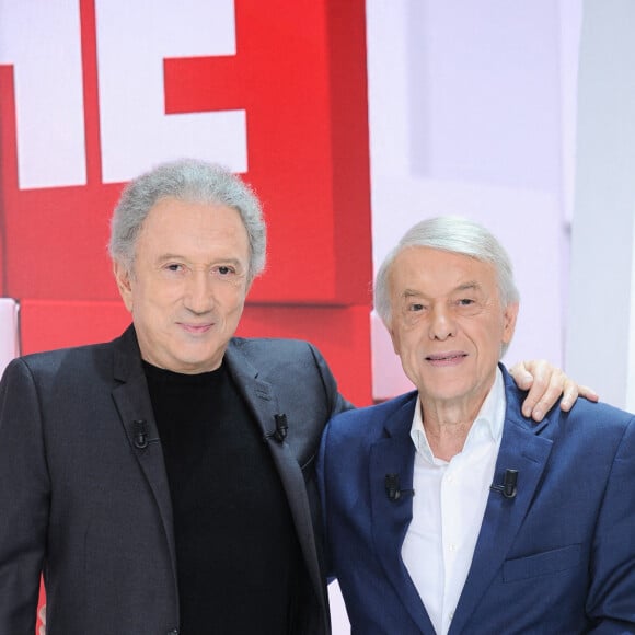 Exclusif - Michel Drucker et Salvatore Adamo - Enregistrement de l'émission "Vivement Dimanche" au Studio Gabriel à Paris, France, le 26 janvier 2023, présentée par M.Drucker et diffusée le 5 février 2023 sur France 3. © Guillaume Gaffiot/Bestimage
