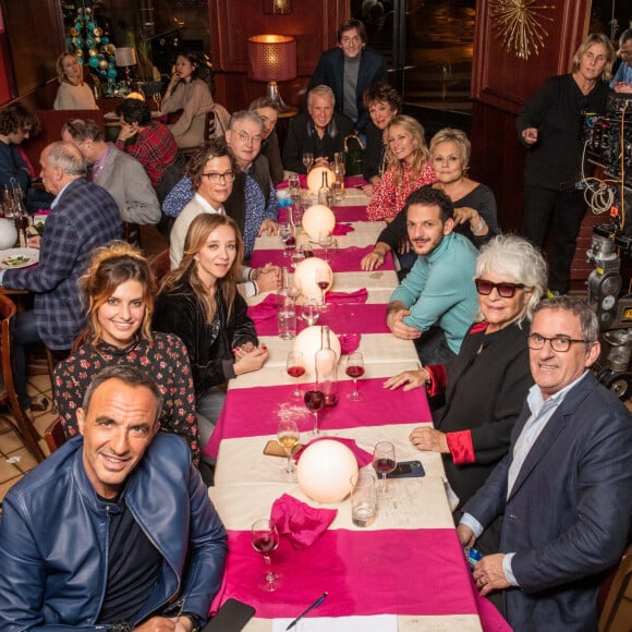 Exclusif - Nikos Aliagas, Laëtitia Milot, Sylvie Testud, Anne Le Nen, Dominique Besnehard, Jonathan Lambert, Yves Rénier, Pierre Palmade, Roselyne Bachelot, Estelle Lefébure, Muriel Robin, Vincent Dedienne, Catherine Lara, Christophe Dechavanne - Sketch L'addition - Backstage de l'enregistrement de l'émission "I love you coiffure" de M.Robin. Le 13 janvier 2020 © Cyril Moreau / Bestimage