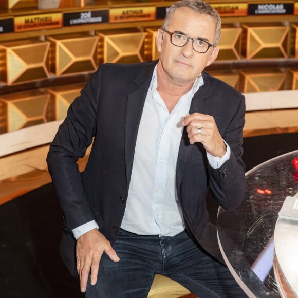 Info du 16 août 2022 - Christophe Dechavanne intègre la bande de Léa Salamé dans le nouveau talk-show de France 2 - Exclusif - Christophe Dechavanne - Enregistrement du jeu "À Prendre Ou À Laisser" (APOAL) présenté par Christophe Dechavanne et diffusé sur C8 à partir du 14 juin 2021, à Paris, France, le 1er juin 2021. © Jack Tribeca/Bestimage