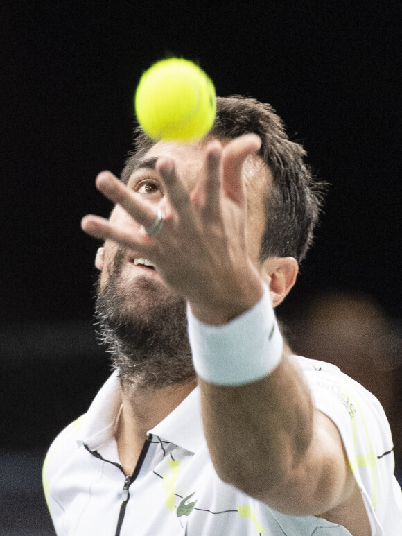 Jérémy Chardy s'incline face à Cristian Garin lors du tournoi de tennis Rolex Paris Masters à l'AccorHotels Arena le 31 octobre 2019. © Perusseau / Veeren / Bestimage 