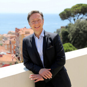 Exclusif - Stéphane Bern sur la terrasse du nouveau Musée National de Monaco pour l'exposition consacrée à l'artiste Christian Bérard (1902 – 1949) "Christian Bérard, Excentrique Bébé" à la Villa Paloma à Monaco, le 8 juillet 2022. © Jean-François Ottonello/Nice Matin/Bestimage