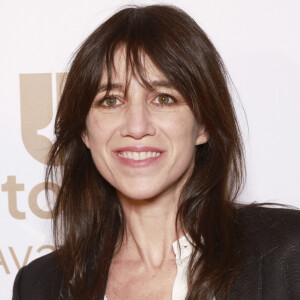 Charlotte Gainsbourg - Photocall du "Global Gift Gala" au Four Seasons Hotel George V à Paris © Christophe Aubert via Bestimage 