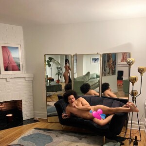Emily Ratajkowski et Eric André posent nus pour la Saint-Valentin. Le 14 février 2023.