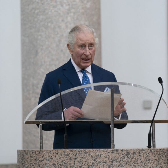 Le roi Charles III d'Angleterre, à une réception à l'église du Christ La pierre angulaire à Milton Keynes, le 16 février 2023. Le souverain visite Milton Keynes, Buckinghamshire, pour célébrer son nouveau statut de ville, décerné dans le cadre des célébrations du jubilé de platine de feu la reine Elizabeth II. 