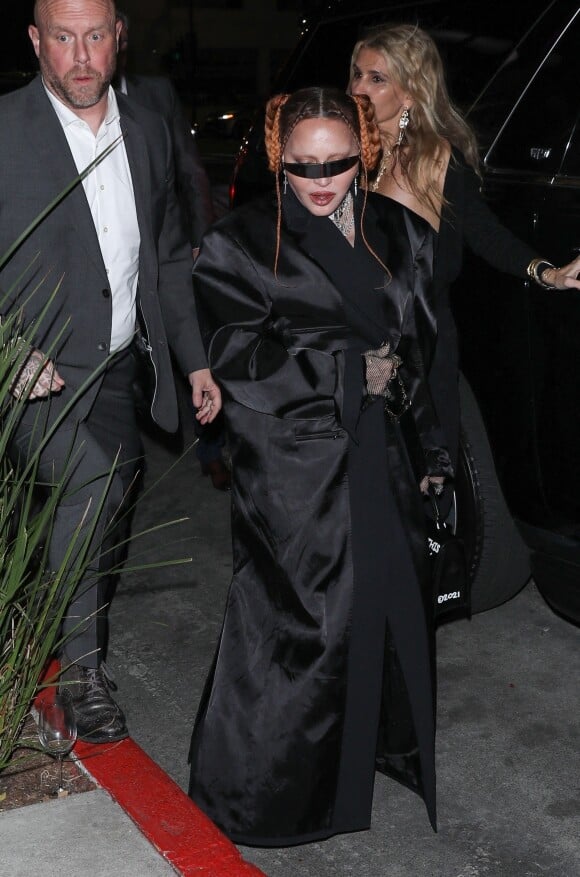 C'est ainsi qu'elle assume sa transformation plus que remarquable lors des Grammy Awards
Madonna à l'after-party "Mr. Brainwash Art Museum" lors de la 65ème édition de la cérémonie des "Grammy Awards" à Los Angeles, le 5 février 2023.