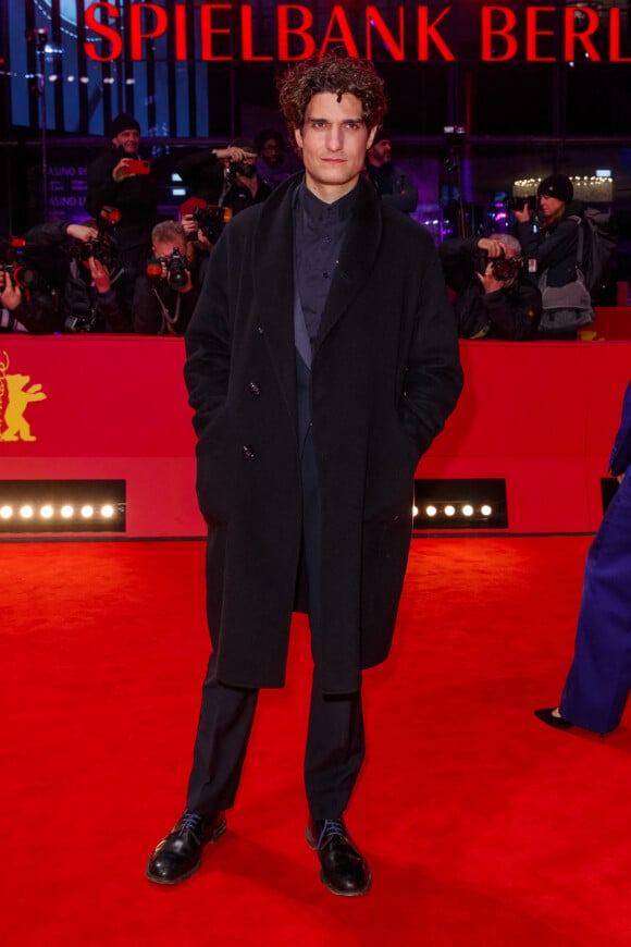 Louis Garrel à la Berlinale : rare tapis rouge en famille avec son