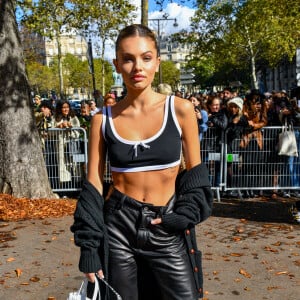 Thylane Blondeau arrive au défilé de mode Miu Miu lors de la Fashion Week printemps/été 2022 à Paris, France, le 5 octobre 2021. © Veeren Ramsamy-Christophe Clovis/Bestimage 