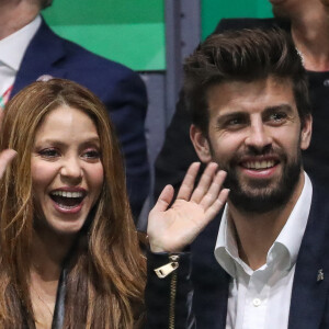 Malheureusement pour eux, Shakira possède des millions de fans et certains sont prêts à tout pour la chanteuse colombienne
 
Shakira et Gerard Piqué - L'Espagne remporte la Coupe Davis à Madrid, le 24 novembre 2019, grâce à la victoire de R. Nadal contre D. Shapovalov (6-3, 7-6).