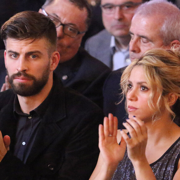Rien ne va plus entre Shakira et Gerard Piqué depuis leur rupture en juin 2022
 
Gerard Piqué reçoit le prix du meilleur athlète catalan lors d'une cérémonie à Barcelone. Sa compagne, la chanteuse Shakira était à ses côtés.