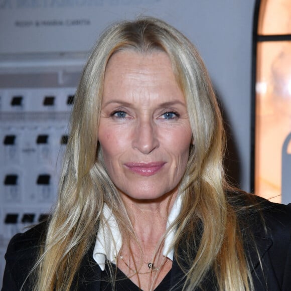 Estelle Lefébure lors de la soirée d'ouverture de "Carita - Maison De Beauté" rue du Faubourg Saint-Honoré à Paris, France, le 30 septembre 2022. © Veeren-Clovis/Bestimage 