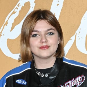 Louane Emera - Avant-première du film "Cet été-là" au cinéma Pathé Wepler à Paris le 3 janvier 2022. © Coadic Guirec/Bestimage