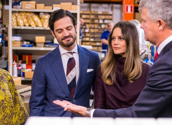Le prince Carl Philip et la princesse Sofia de Suède en visite à la manufacture Ballograf AB dans le Comté de Värmland. Le 26 octobre 2022 
